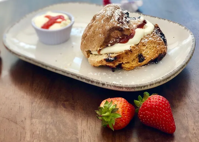 Kingfisher Townhouse 3*