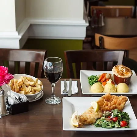 Kingfisher Townhouse 3*