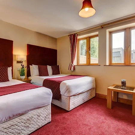 Kingfisher Townhouse 3*