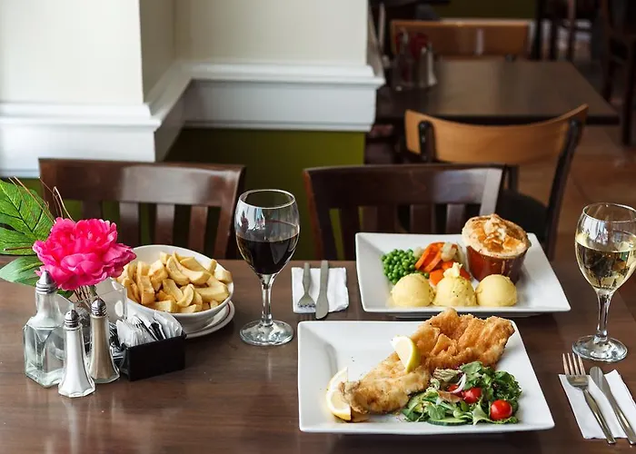 Kingfisher Townhouse 3*