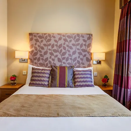 Kingfisher Townhouse بيت ضيافة