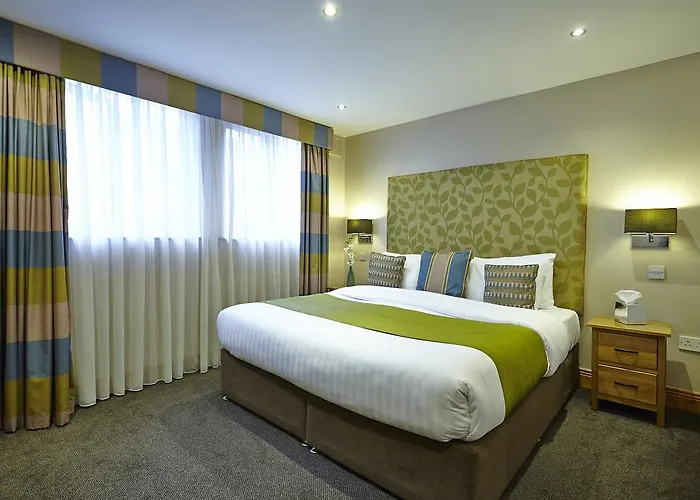 게스트하우스 Kingfisher Townhouse 3*