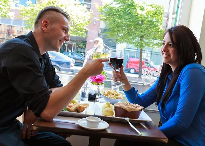 게스트하우스 Kingfisher Townhouse