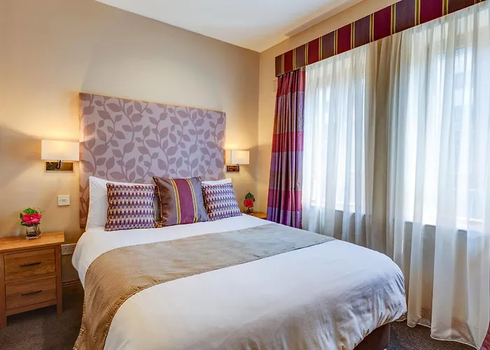 Kingfisher Townhouse 3*